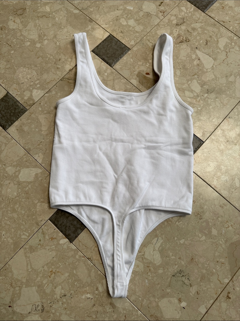 Babaton White Ribbed Scoop-Neck Bodysuit - Picture 3 of 3